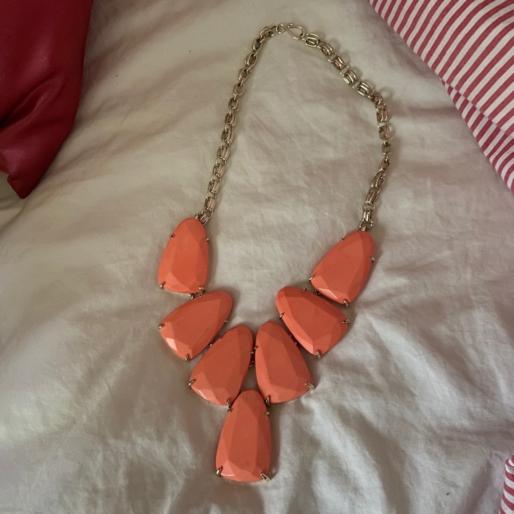 Kendra Scott  Harlow necklace coral